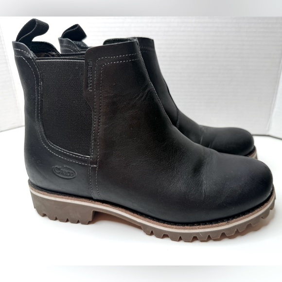 Chaco Fields Chelsea Boot Black Leather Sleek Streetwear Waterproof Women's US 8 - Picture 1 of 16